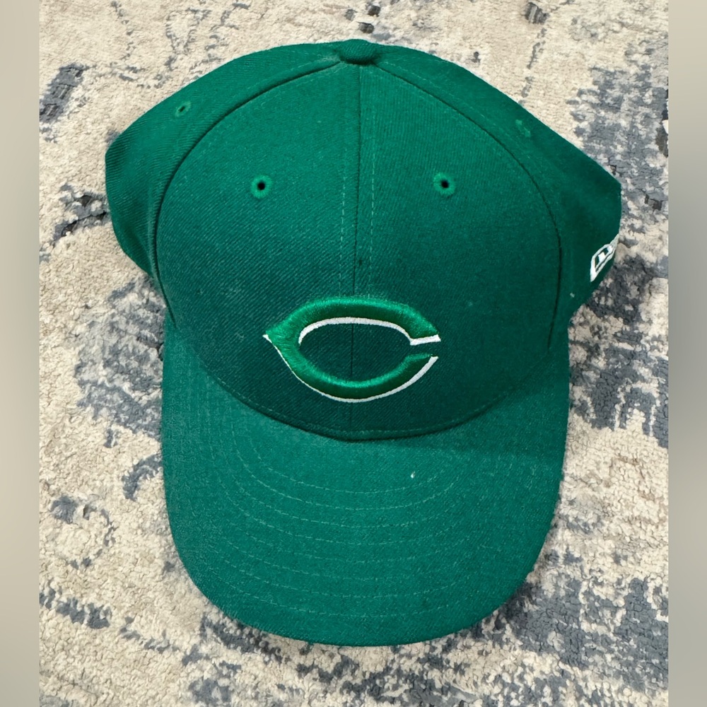 Cincinnati Reds NE MLB 2022 St. Patrick's Day Fitted Green Hat
